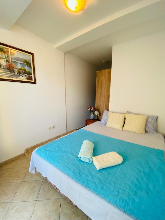 Miomir Perazic Apartments Petrovac Exterior photo