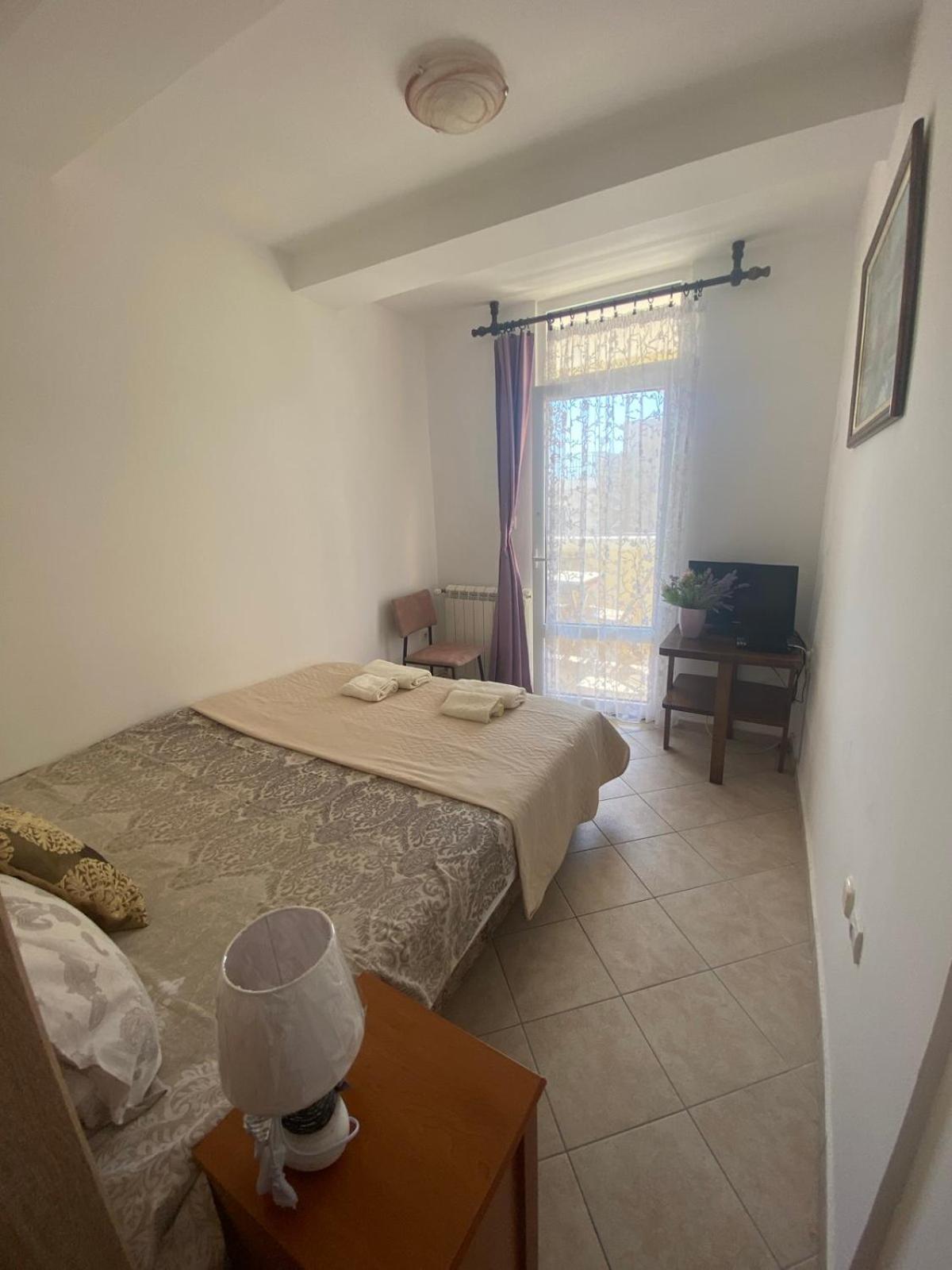 Miomir Perazic Apartments Petrovac Exterior photo