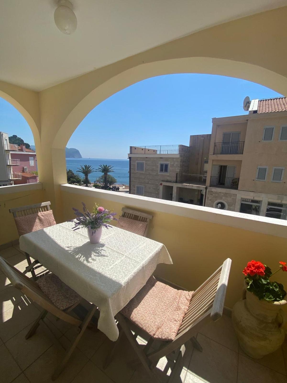 Miomir Perazic Apartments Petrovac Exterior photo