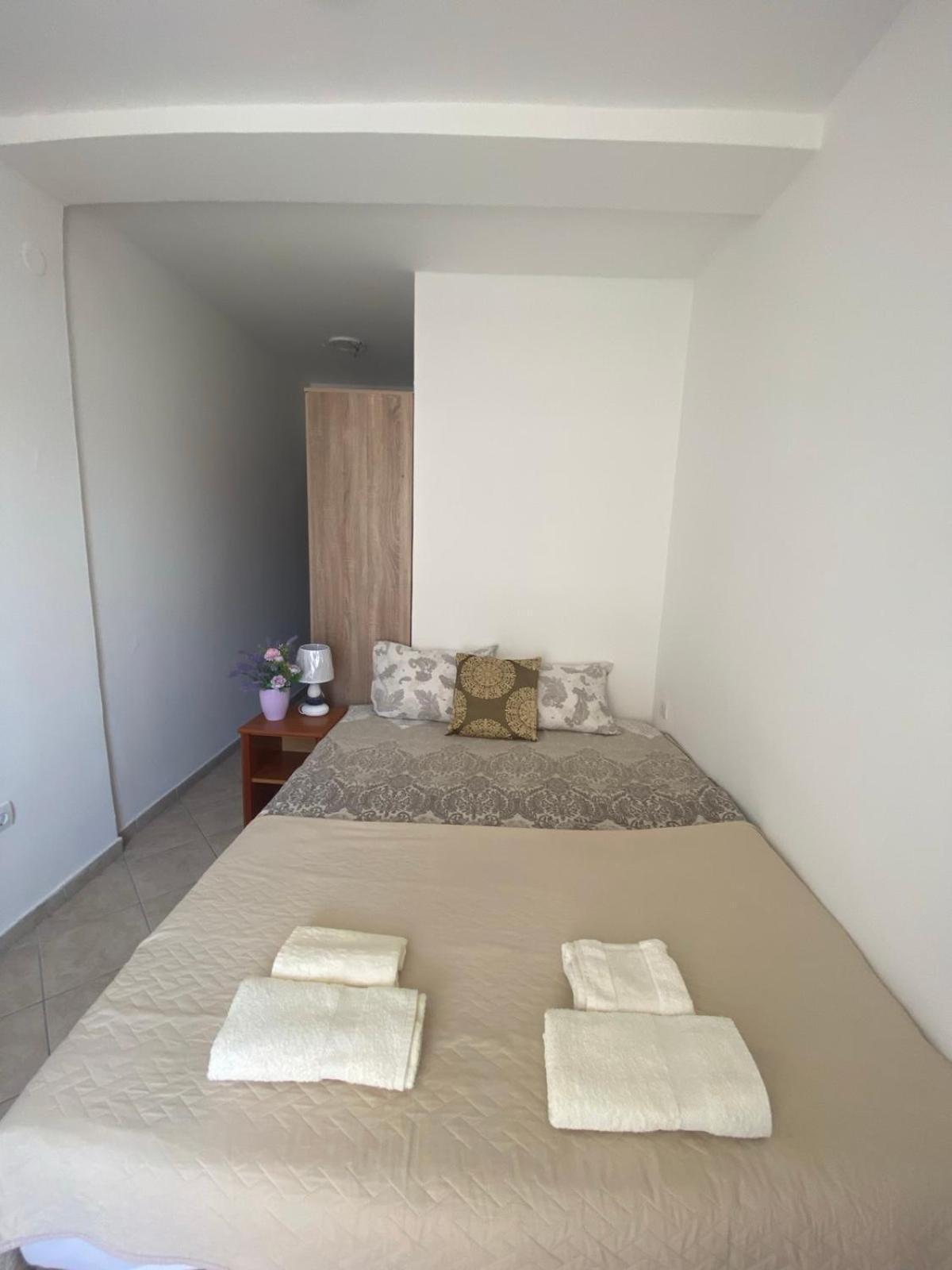 Miomir Perazic Apartments Petrovac Exterior photo